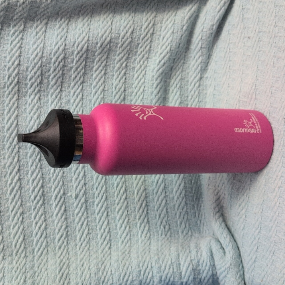 Hydro Flask Magenta Bottle with Black Lid - Picture 3 of 7